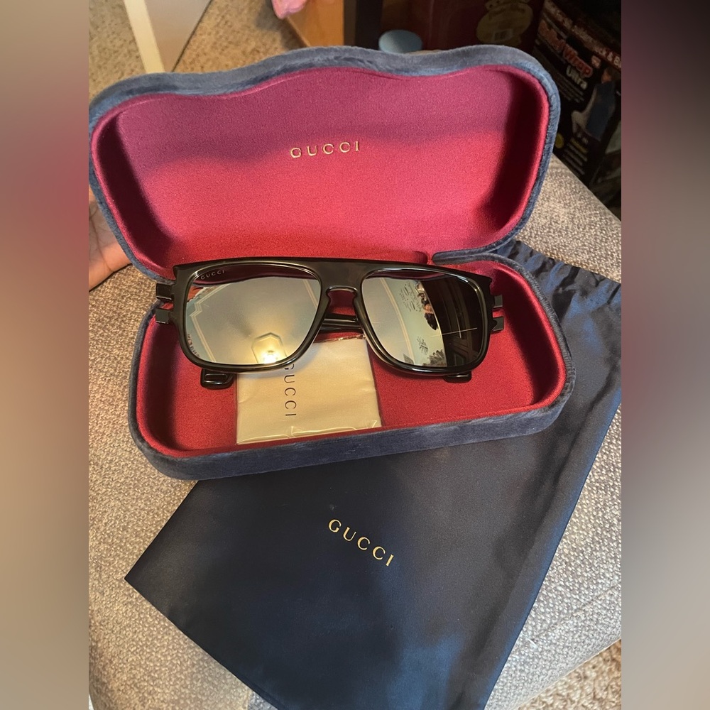 Gucci Black Sunglasses